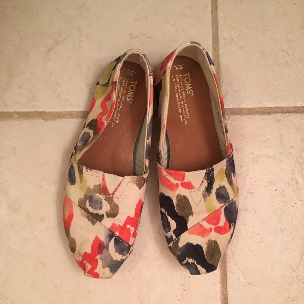 Floral Toms